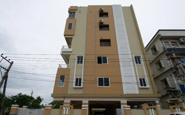 Sk7 Service Apartments by OYO Rooms