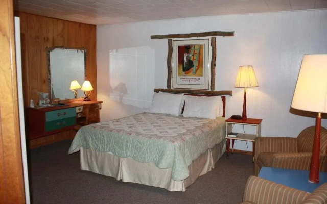 Elkhorn Lodge