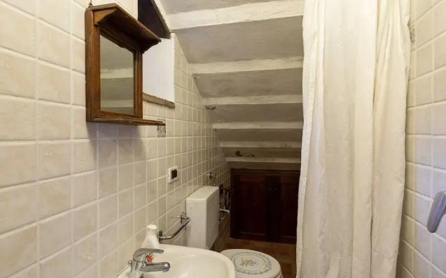 Idyllic Farmhouse With Bbq, Swimming Pool, Terrace, Garden