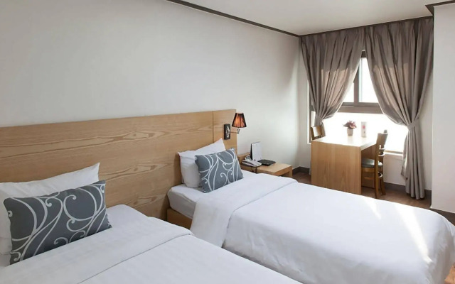 Benikea the M Hotel