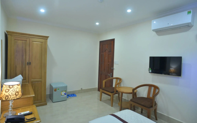 Atana Airport Hotel