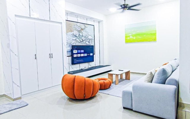 Modern Home at Kajang by HCK