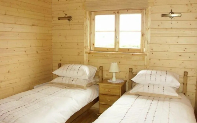 Thornlea Log Cabin