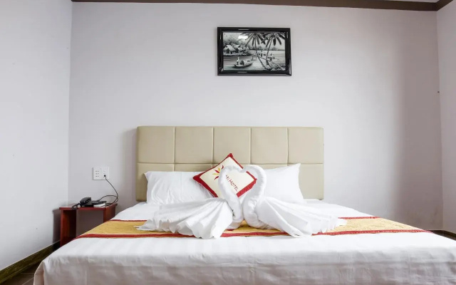 QaMi Hotel