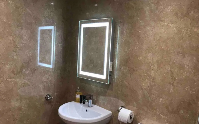 Exclusive double room, en-suite wet room Private entrance
