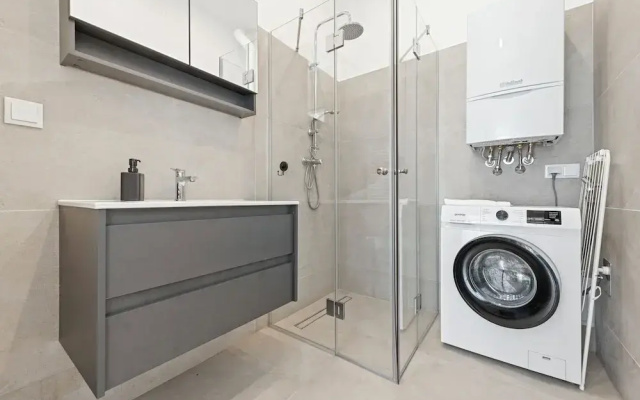 4ty3-Apartments Rochus-Market is calling