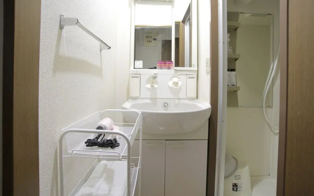 Grand Court Namba 305