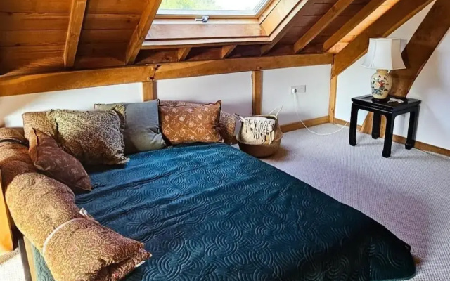 Peaceful Nature Retreat in Othery