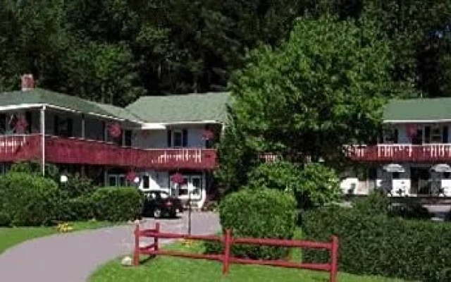 Seasons Pass Inn Vermont