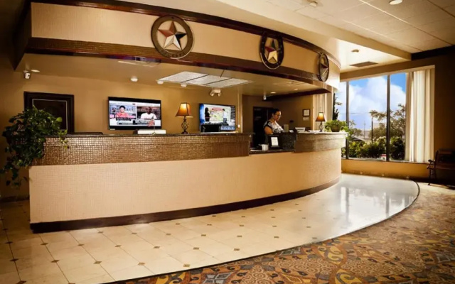 Grand Texan Hotel and Convention Center