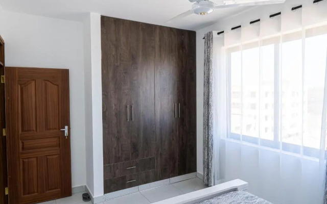 Light House- 1 BR- 43 inch Smart TV- Hot Shower