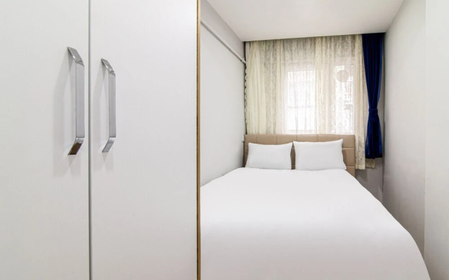 Modern Flat Close to Osmanbey Metro Station