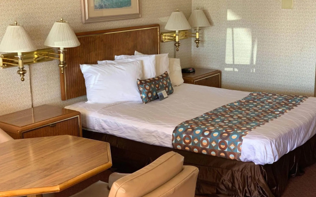 Econo Lodge Inn & Suites Winnemucca