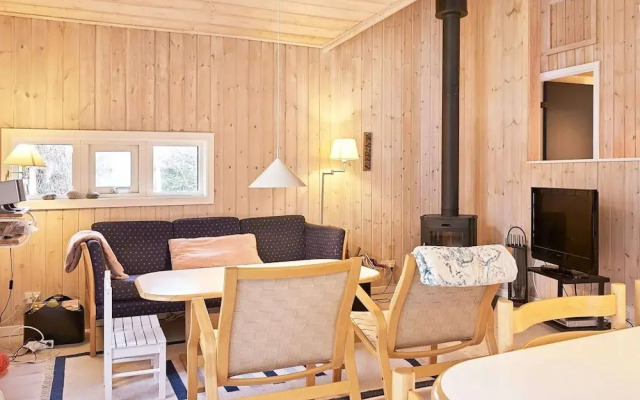 Cozy Holiday Home in Aakirkeby near Beach