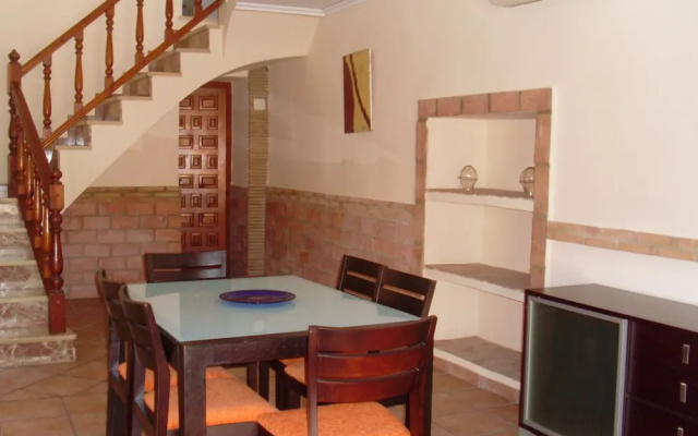 062 Villa Almendros