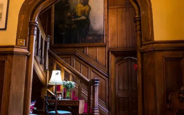 Heads Nook Hall