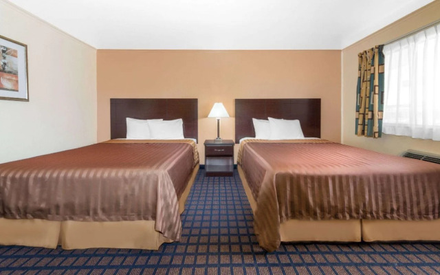 Silver Spur Vintage Inn & Suites