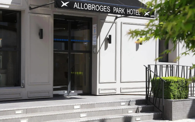 hotelImage