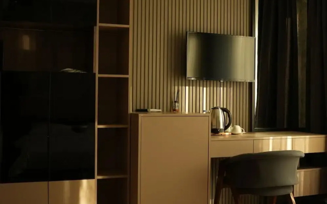 Arun Suites