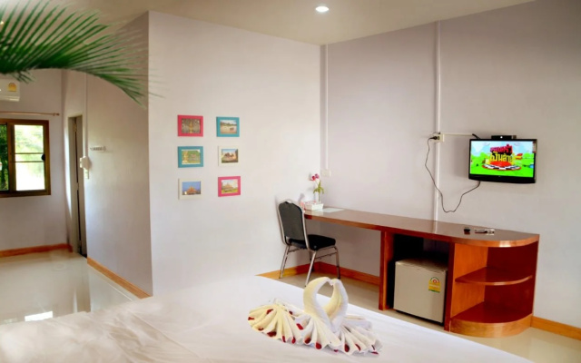 Chao Phraya Home