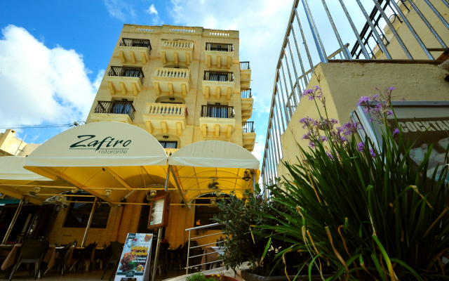 Hotel San Andrea вид на фасад