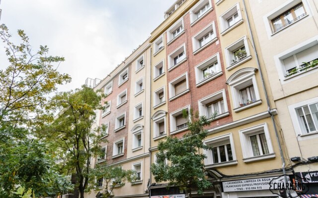 Отель Charming Retiro Испания, Мадрид - отзывы, цены и фото номеров - забронировать отель Charming Retiro онлайн вид на фасад