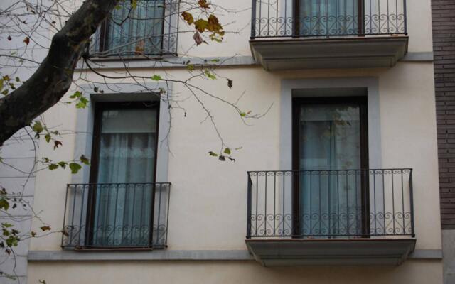 Апартаменты Up Suites Bcn вид на фасад