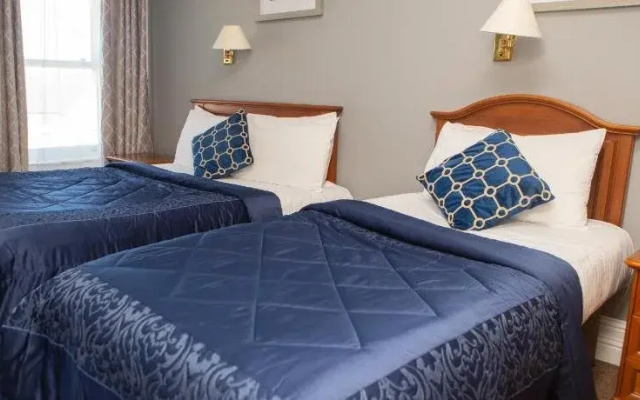 Leens Hotel