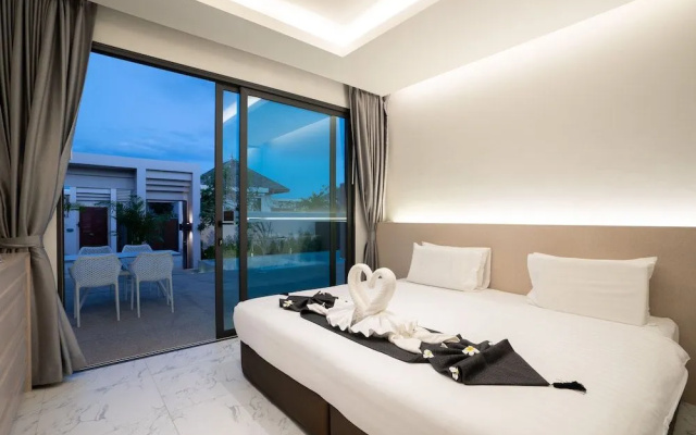 Gold Chariot Pool Villa