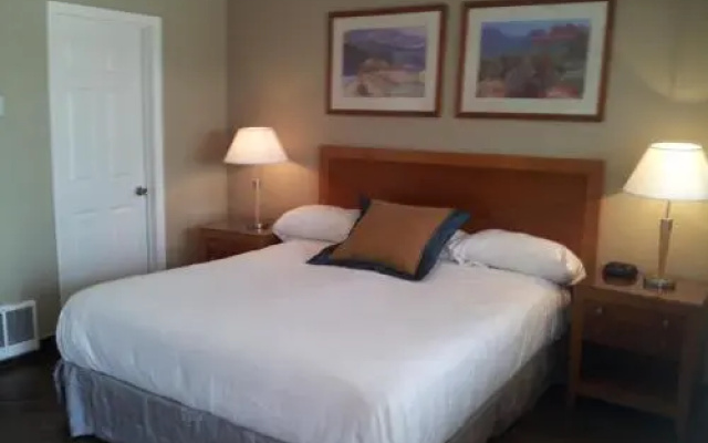 Oasis Boutique Motel