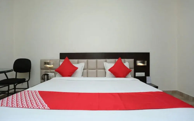 Vista Rooms at Sangam Talkies Road