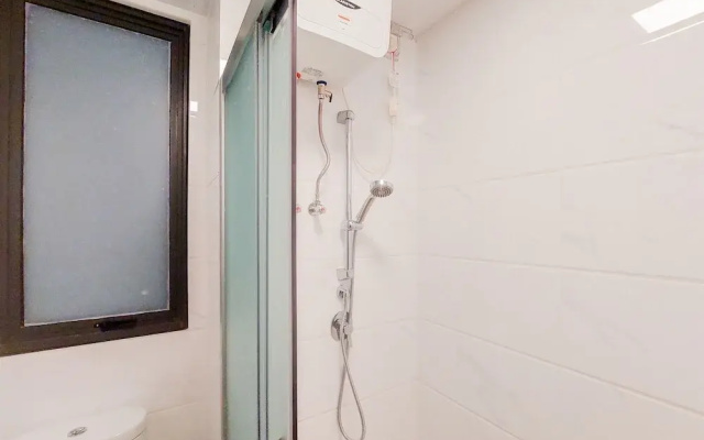 Comfort Living 2Br At Sky House Bsd Apartment