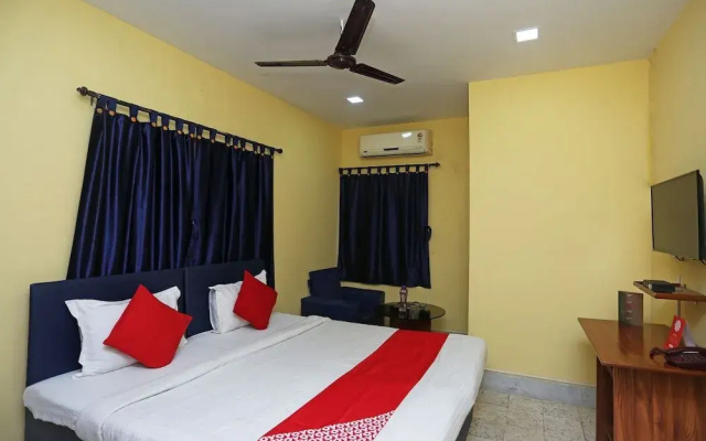 OYO 28291 Akash Ganga Stay