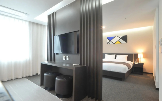 Yongin Central CO'OP Hotel