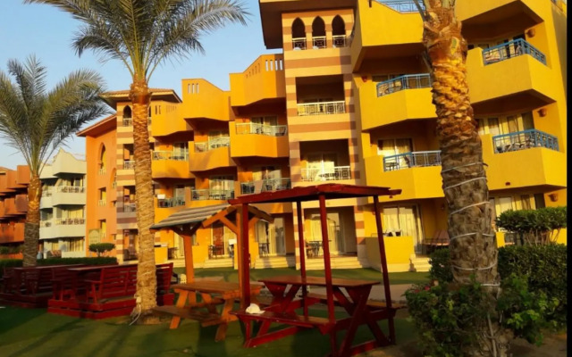 Porto Chalets Families only