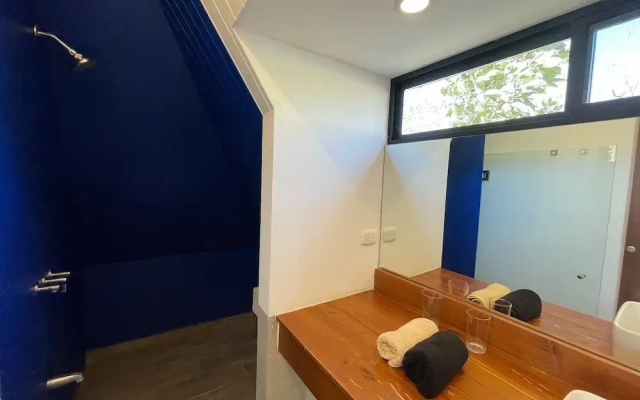 Pyramid Lodge Tamarindo Akhenaton
