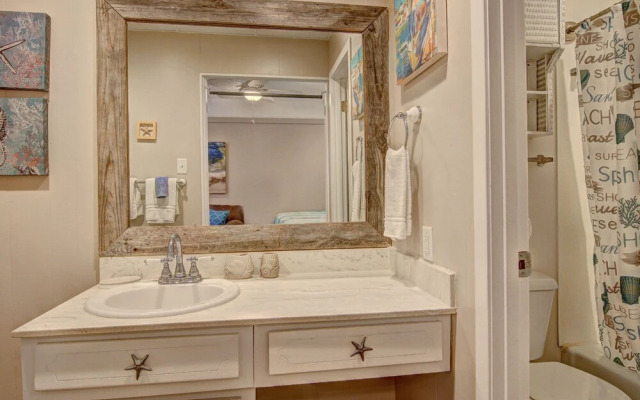 Island Oasis - 1 Br Condo