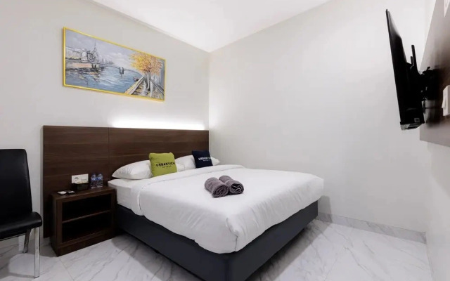 Urbanview Syariah Hotel Senen Jakarta