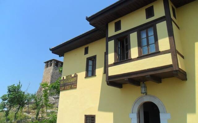 Отель Rooms Merlika Албания, Kruje - отзывы, цены и фото номеров - забронировать отель Rooms Merlika онлайн вид на фасад