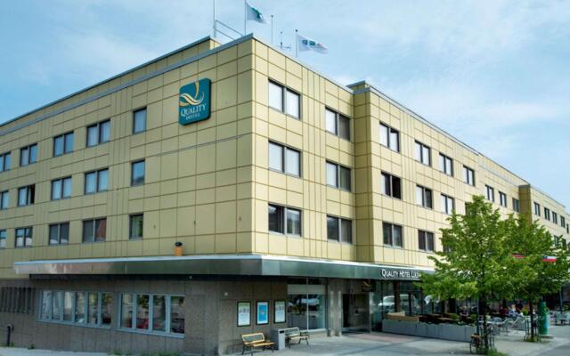 Отель Quality Hotel Lulea Швеция, Лулео - 1 отзыв об отеле, цены и фото номеров - забронировать отель Quality Hotel Lulea онлайн вид на фасад