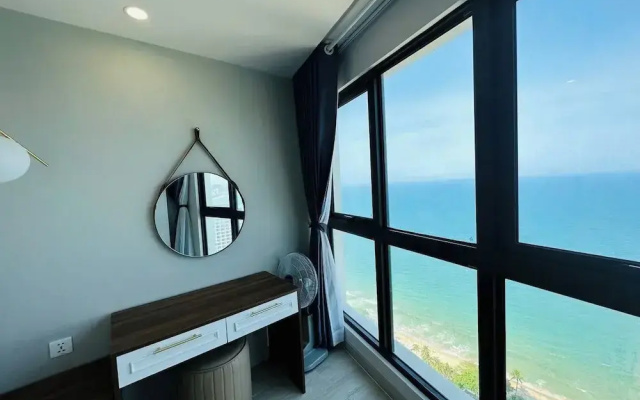 Gold Coast Apartment