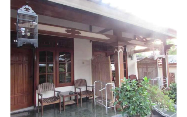 Astri Homestay