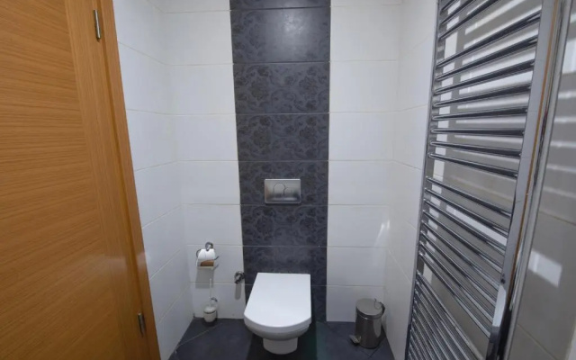 Three bedroom Duplex apartment with large terrace