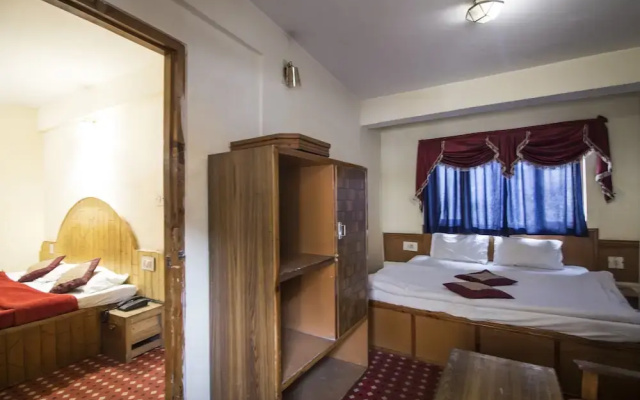 Triveni Hotel