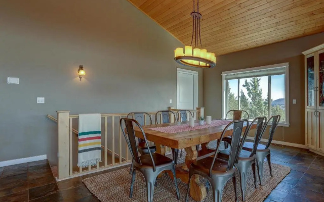 Golden Butte 4 Bedroom Home by RedAwning