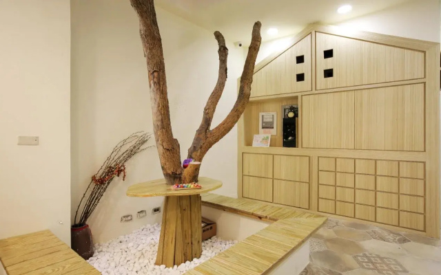 Ours Hotel