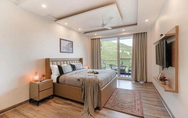 Alaya Stays Pinnacle 3BHK Apartment