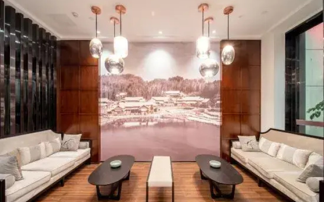 Boyue Hotel