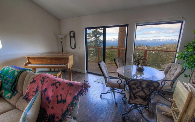 Lakescape by Lake Tahoe Accommodations