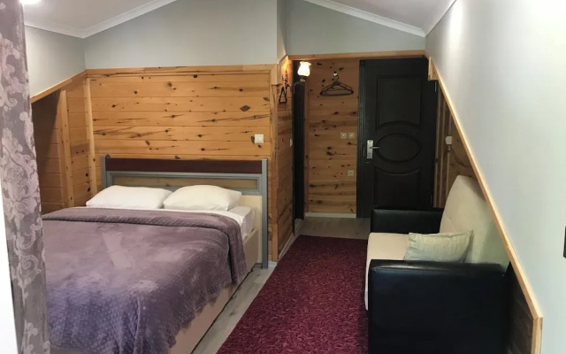Yedigoller Hotel & Restaurant